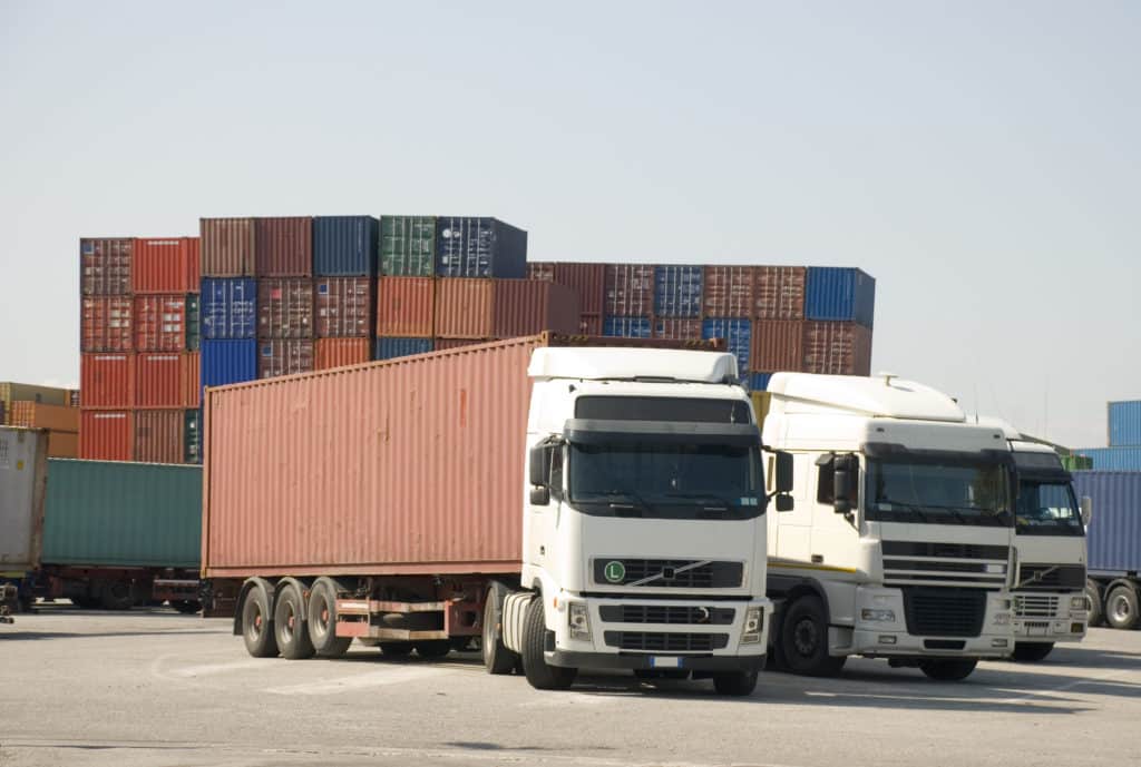 Camion et entreôt NSTA Transit